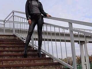 bruntte in tight leather leggings heels struts kinkily