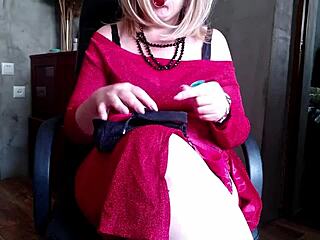 mature milf flaunts her irresistible curves