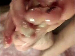 i need your lips on my bare feet now