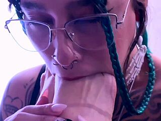 start the day sucking my sexy toes?