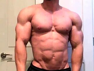 throwback to my best look before arnold classic amateur 😎💪