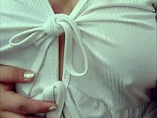 Viral teacher flashes big tits publicly