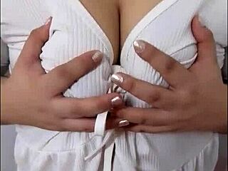 Viral teacher flashes big tits publicly