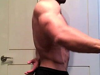 throwback to my best look before arnold classic amateur 😎💪