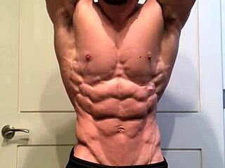 throwback to my best look before arnold classic amateur 😎💪
