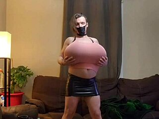 Shanneltrav's Massive Trans Boobs Bounce Wildly