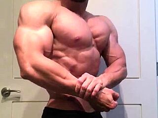 throwback to my best look before arnold classic amateur 😎💪