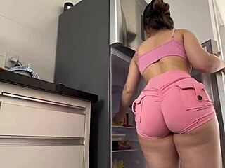 rocking my pink shorts for intense ass workout