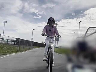 daisy diamond bike vlog shows ass tits outdoor 😏🚲🍑