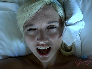 Las Vegas Hookup Cute Blonde Pussy Eating Blowjob