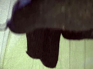 closeup mature ass play feels so damn good