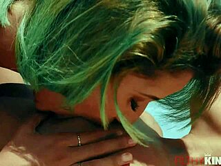 Naughty xxlaynamarie and roxysinner lick pussies poolside wild!