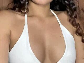 innocent tender-faced babe masturbates pussy in miniskirt!