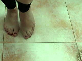 Sexy dancers tease with erotic feet moves