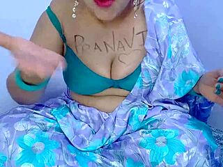 Sangeeta's Dirty Hindi Talk Fuels Hardcore Indian Aunt Fantasy