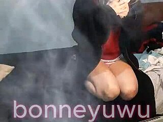 Bonneyuwu argentina babe works her favorite cock sucking shift