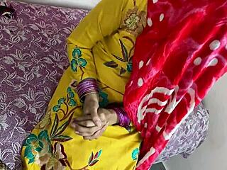desi bhabhi indulges in horny country licking squirting