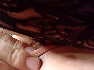 Wife's machine fuck creampie climax