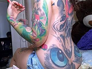 Step Mommy's Big Curly Ass Crack Nail Painting Tease