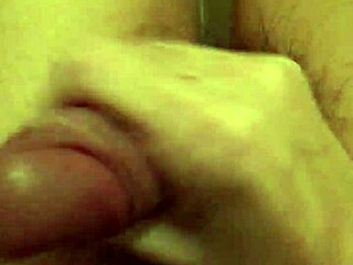 quy nhon vietnamese babe's steamy encounter