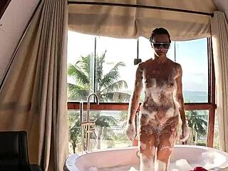 brazilian milf's big pussy exposed in private christmas moments