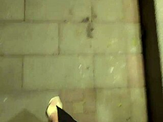 i'm walking with butt plug in vibrating wildly then masturbate outdoors!