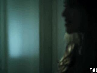 Gizelle spies Maya and Hazel tribbing wildly
