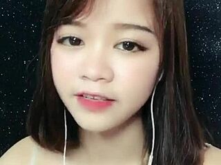 uplive g�i việt h�ng delivers sexy korean webcam show