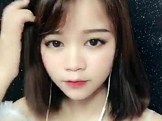 uplive g�i việt h�ng delivers sexy korean webcam show