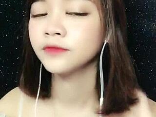 uplive g�i việt h�ng delivers sexy korean webcam show