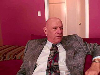 latina secretary tempts boss with barefoot foot fetish at work