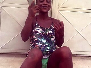 keep twerkin crazy to nigeria afro beats girl