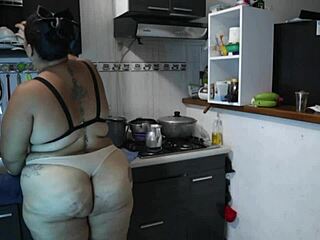 hot milf demands deep cumshot straight in mouth!