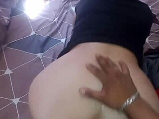 la chica de los tacos shows her gaping wet ass