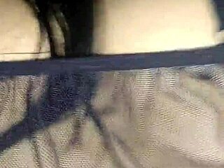Mostrando mi hermosa lenceria y me dan duro muy rico