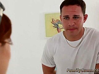 amateur teen gives sloppy blowjob in toilet leaving a big mess