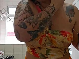 short shorts to show what i want