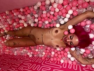 pink bimbo teen whore plays with dirty feet