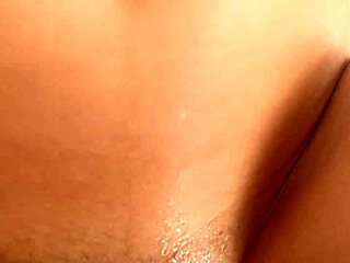 asian hottie enjoys hotel pussy fun