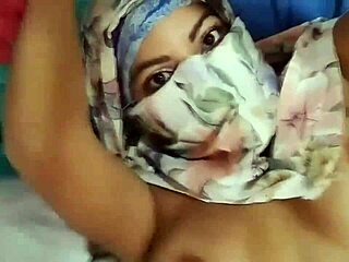 Arab Hijab Wife Reaches Extreme Orgasm With Real Squirt