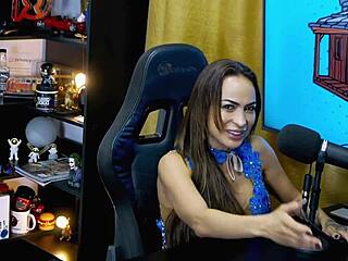 Ruan shows his cock to belinha baracho during podcast interview