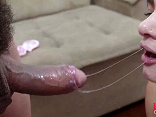 Fodendo Forte O Cuzinho Dessa Magrinha De Cabelo Roxo