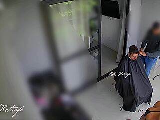 recebi o barbeiro para fazer cabelo bem puta