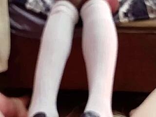 Naked student gives teacher a shoe job