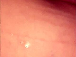 I make my girlfriend huge squirts and a orgasm