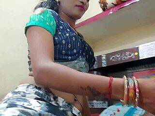 Indian desi girl gives boyfriend messy cumshot during bedroom sex