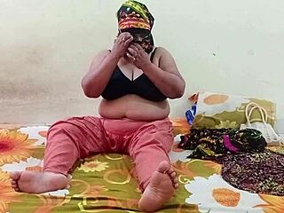 Desi bengali bhabhi tries new sex style at home