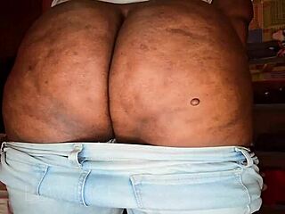 slow motion twerking makes that huge ass clap hard